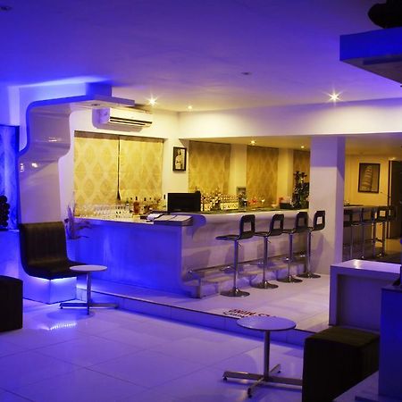 The Presidency Hotel Bhubaneswar Exterior foto
